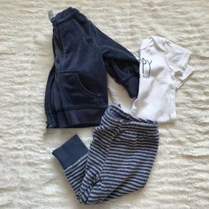 Carter’s Baby Boy Outfit 6 months